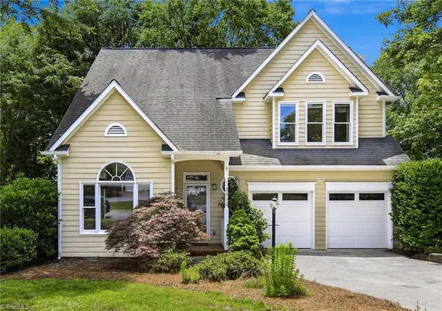 Photo 1 of Single family home for sale at 2032 Williamsburg Manor Ct, Winston Salem, NC 27103 | MLS# 1222081 | Listing updated on 2026-10-23