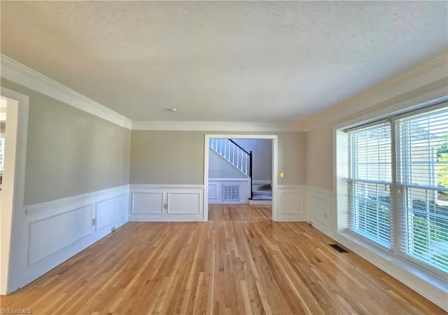 Photo 3 of Sale Pending at 5 Killington Pl, Greensboro, NC 27407 | MLS# 1222505 | Listing updated on 2026-09-09