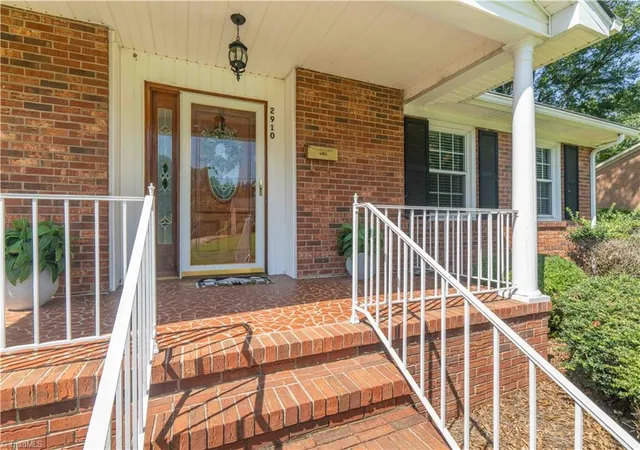 2nd image of 2910 Hope Valley Rd, Winston Salem, NC 27106 | MLS# 1232890
