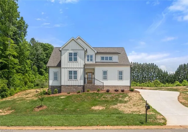 Photo 2 of Single family home for sale at 153 Summerlyn Dr, Mocksville, NC 27028 | MLS# 1227360 | Listing updated on 2026-07-22