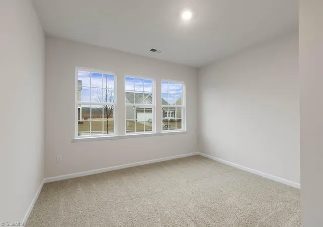 4th image of 1584 Aberdeen Dr, Mebane, NC 27302 | MLS# 1229372