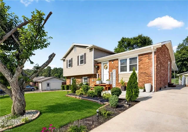 3rd image of 202 Harvest Dr, King, NC 27021 | MLS# 1231062