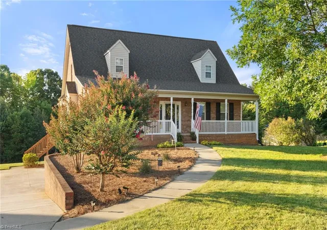 Photo 3 of Single family home for sale at 218 Transou Dr, Lexington, NC 27295 | MLS# 1230629 | Listing updated on 2026-09-05