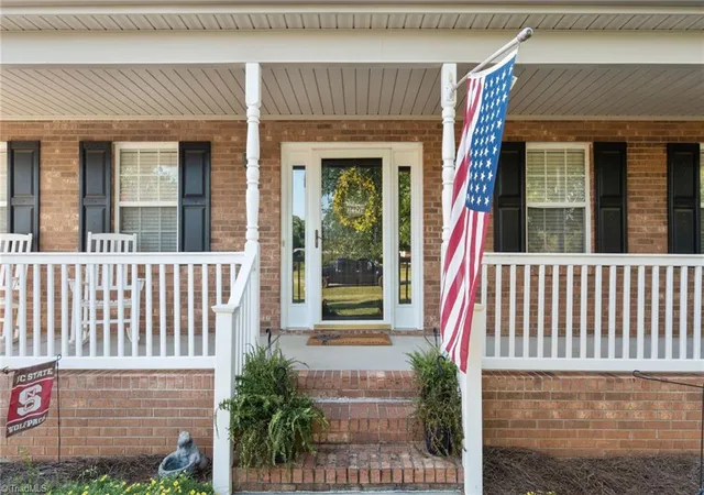 Photo 4 of Single family home for sale at 218 Transou Dr, Lexington, NC 27295 | MLS# 1230629 | Listing updated on 2026-09-05