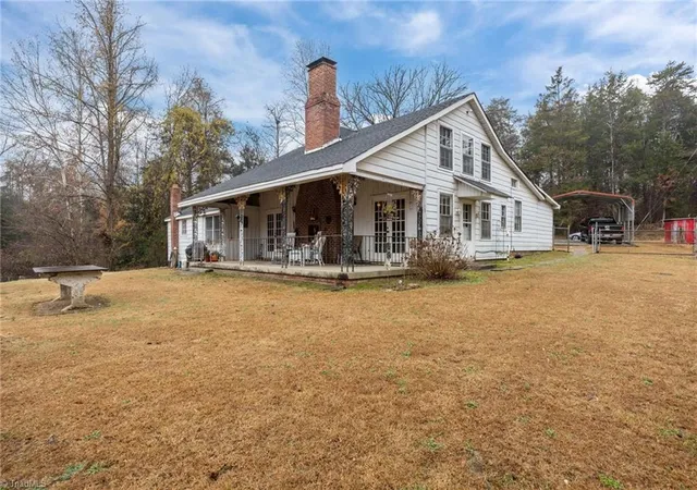 Photo 2 of Single family home for sale at 3250 Mine Crk Rd, Burlington, NC 27217 | MLS# 1231108 | Listing updated on 2026-08-13