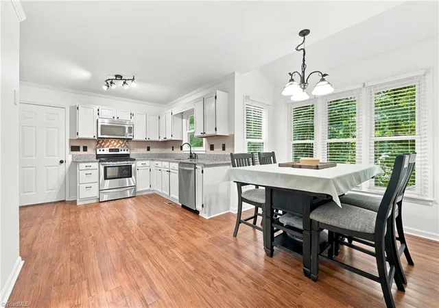 Photo 4 of Single family home for sale at 1 Downing Ridge Ct, Greensboro, NC 27407 | MLS# 1227192 | Listing updated on 2026-09-13