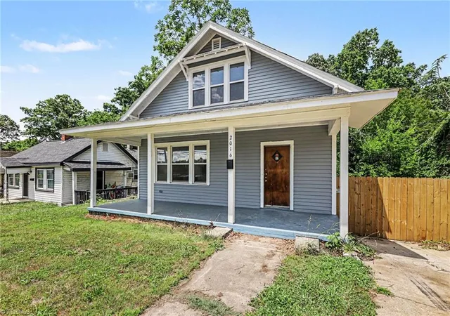 3rd image of 2016 Cherry St, Winston Salem, NC 27105 | MLS# 1222696