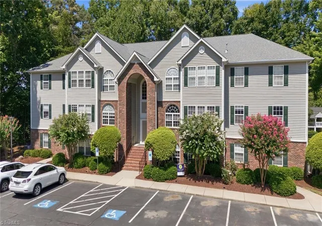 Photo 3 of Sale Pending at 212 Timberline Ridge Ct, Winston Salem, NC 27106 | MLS# 1233343 | Listing updated on 2026-09-22