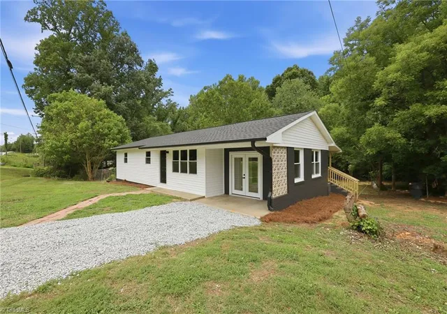 1st image of 214 Kendall Mill Rd, Thomasville, NC 27360 | MLS# 1228513