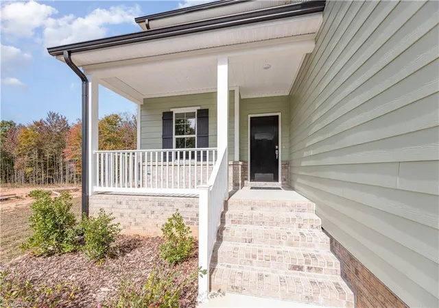 Photo 3 of Single family home for sale at 129 Rierson Farms Ct, Madison, NC 27025 | MLS# 1200588 | Listing updated on 2026-09-15