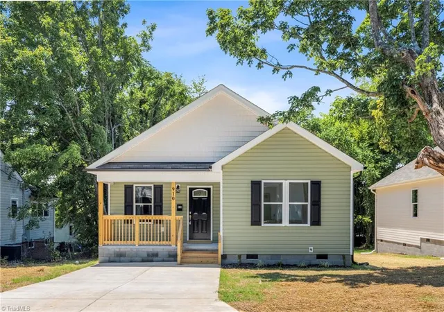 Photo 1 of Sale Pending at 910 Roosevelt St, Winston Salem, NC 27105 | MLS# 1228062 | Listing updated on 2026-09-11