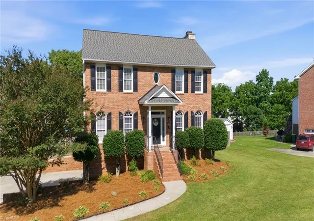 Photo 2 of Single family home for sale at 3718 Squirewood Dr, Clemmons, NC 27012 | MLS# 1229306 | Listing updated on 2026-09-12