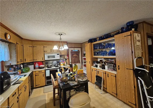 Photo 4 of Single family home for sale at 3515 Williston Rd, Walkertown, NC 27051 | MLS# 1230023 | Listing updated on 2026-09-11