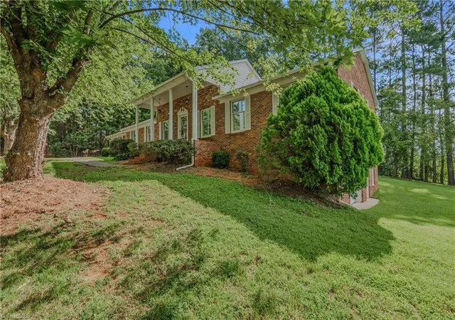 2nd image of 2160 Margaret Dr, Mount Airy, NC 27030 | MLS# 1230345