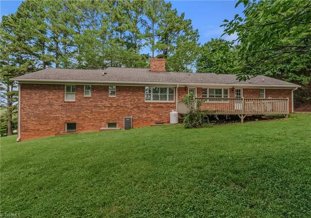 4th image of 2160 Margaret Dr, Mount Airy, NC 27030 | MLS# 1230345
