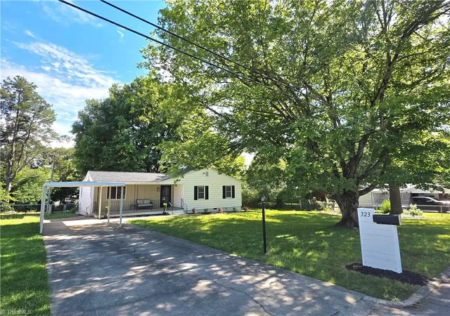 Homes for sale in Lexington, NC | 323 Western Blvd, Lexington, NC 27295 | MLS# 1225696