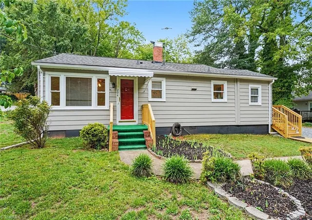 2nd image of 204 Broad St, Reidsville, NC 27320 | MLS# 1229938