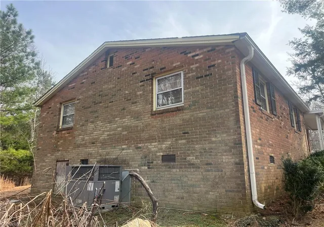 Photo 3 of Sale Pending at 7518 Russell Rd, Durham, NC 27712 | MLS# 1211815 | Listing updated on 2026-05-16