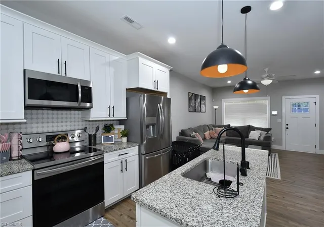 Photo 3 of Single family home for sale at 2516 Bluebird Ln, Winston Salem, NC 27106 | MLS# 1215669 | Listing updated on 2026-10-27