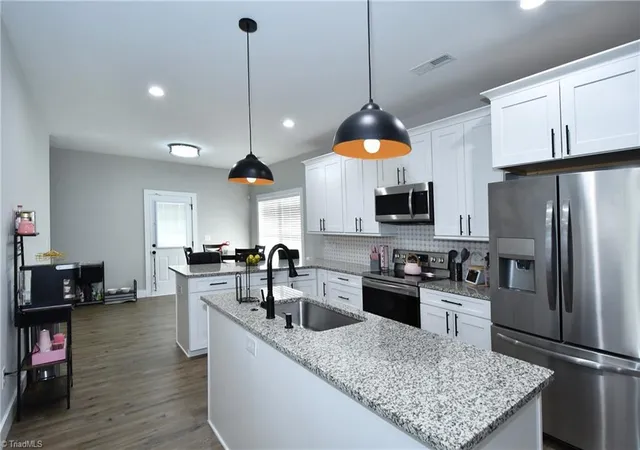 Photo 4 of Single family home for sale at 2516 Bluebird Ln, Winston Salem, NC 27106 | MLS# 1215669 | Listing updated on 2026-10-27