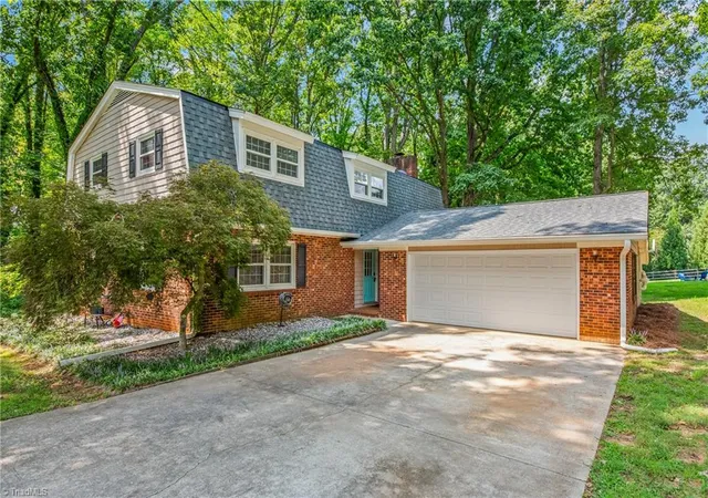 Photo 3 of Sale Pending at 3619 Benchley Rd, Winston Salem, NC 27106 | MLS# 1230895 | Listing updated on 2026-09-12