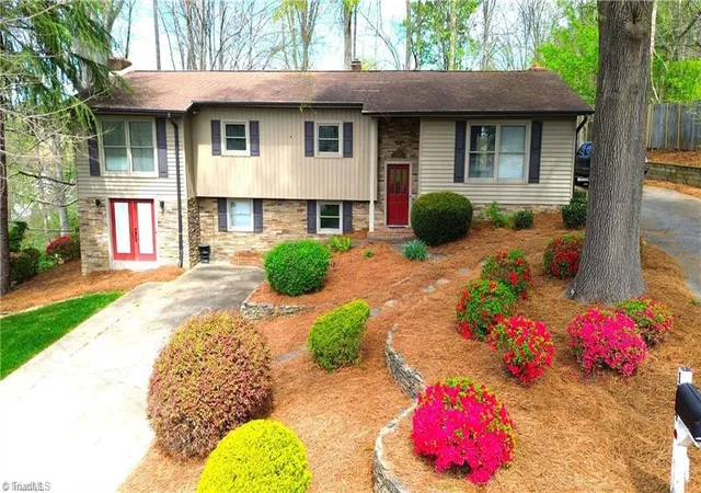 Photo 1 of Single family home for sale at 1524 Holly Cir, Wilkesboro, NC 28697 | MLS# 1225385 | Listing updated on 2026-10-07