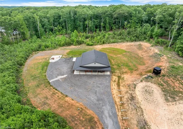 3rd image of 160 Riverwood Dr, Lexington, NC 27292 | MLS# 1217989