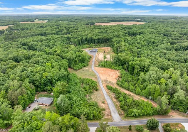 5th image of 160 Riverwood Dr, Lexington, NC 27292 | MLS# 1217989