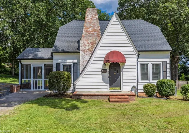 1st image of 703 S Park St, Asheboro, NC 27203 | MLS# 1231631