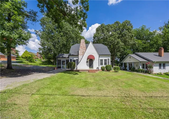 3rd image of 703 S Park St, Asheboro, NC 27203 | MLS# 1231631