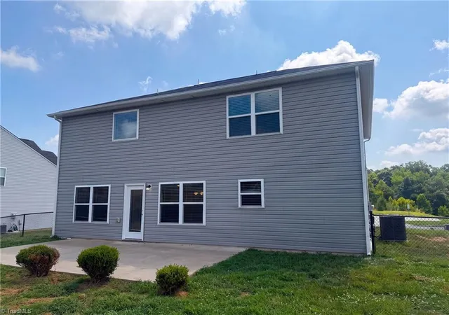Photo 4 of Single family home for sale at 1134 Aster Way, Burlington, NC 27215 | MLS# 1228542 | Listing updated on 2026-09-19