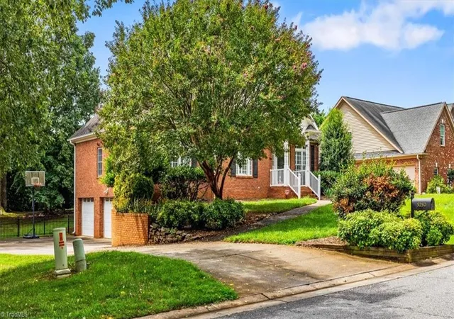 3rd image of 5250 Meadowlark Glen Ln, Winston Salem, NC 27106 | MLS# 1233226