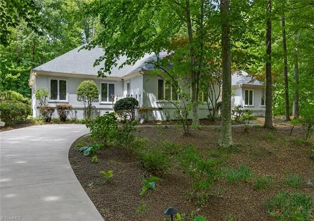 Photo 1 of Single family home for sale at 2400 Hunters Xing Trl, Summerfield, NC 27358 | MLS# 1228826 | Listing updated on 2026-10-05