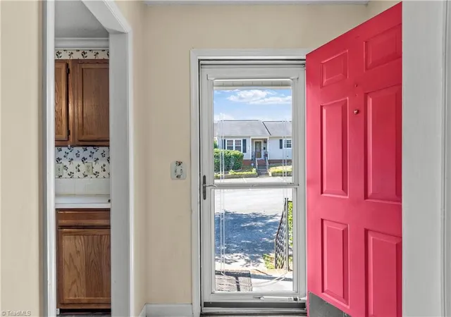 4th image of 3663 Heathrow Dr, Winston Salem, NC 27127 | MLS# 1225332
