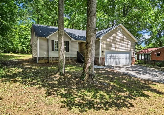 Homes for sale in High Point, NC | 129 Orville Dr, High Point, NC 27260 | MLS# 1222710