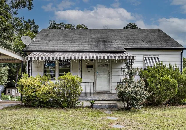 1st image of 722 Eastview Dr, Asheboro, NC 27205 | MLS# 1233072