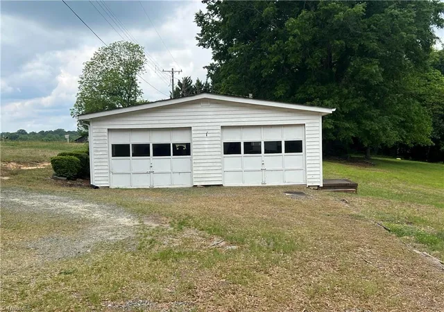 Homes for sale in Walnut Cove, NC | 6090 Eaton Rd, Walnut Cove, NC 27052 | MLS# 1225325