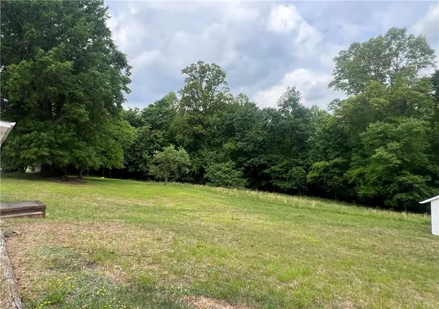 Homes for sale in Walnut Cove, NC | 6090 Eaton Rd, Walnut Cove, NC 27052 | MLS# 1225325