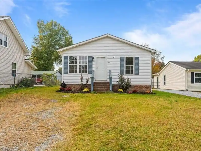 Single family home for sale at 403 Ridgecrest Dr, High Point, NC 27262 | MLS# 1240737
