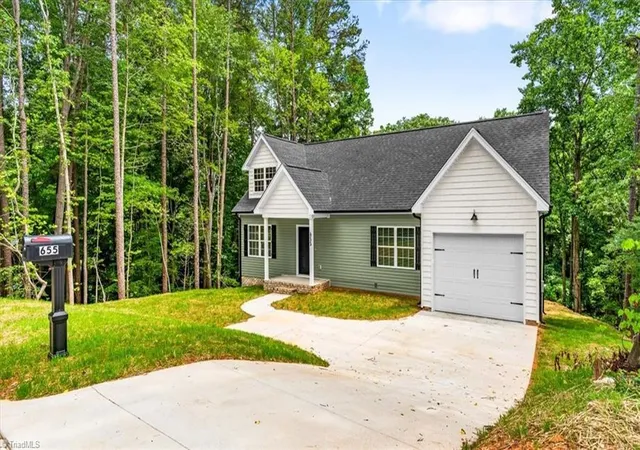 2nd image of 655 Woodland Cir, Asheboro, NC 27203 | MLS# 1226238