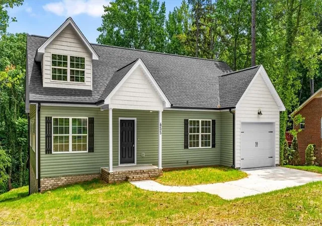 3rd image of 655 Woodland Cir, Asheboro, NC 27203 | MLS# 1226238