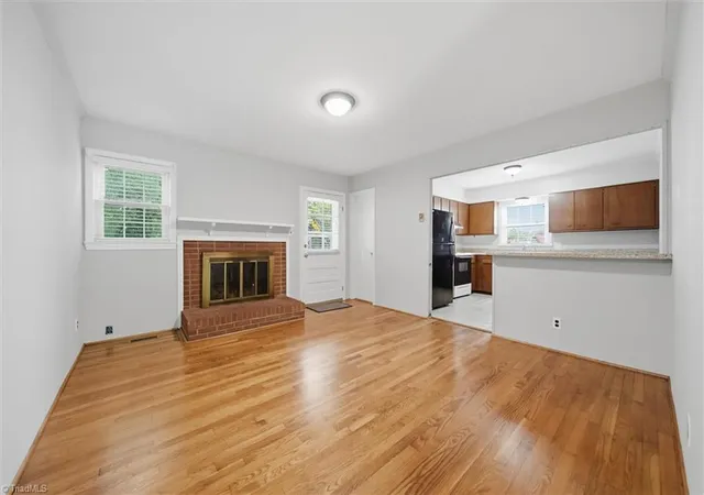 4th image of 3737 Vandalia Dr, Winston Salem, NC 27104 | MLS# 1227552