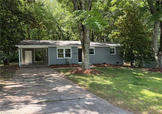 Photo 2 of Single family home for sale at 1352 Calvert Dr, Winston Salem, NC 27107 | MLS# 1222512 | Listing updated on 2026-10-01