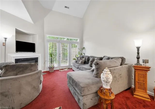 Photo 4 of Single family home for sale at 5757 Fox Ridge Ln, Winston Salem, NC 27104 | MLS# 1220570 | Listing updated on 2026-09-17