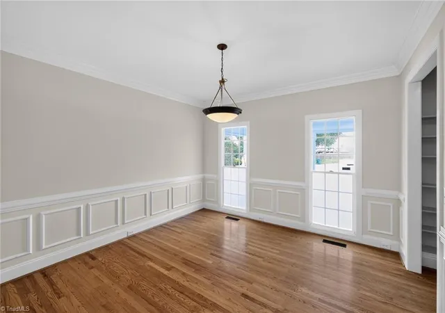 Photo 3 of Single family home for sale at 100 Claron Ct, Clemmons, NC 27012 | MLS# 1230430 | Listing updated on 2026-08-14