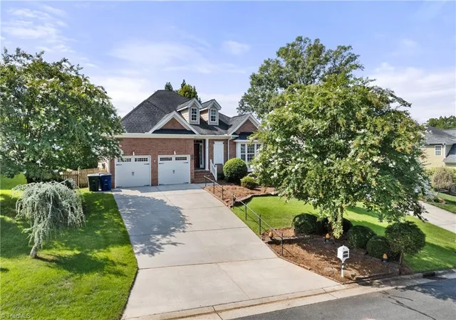 2nd image of 5420 Stone Crossing Dr, Winston Salem, NC 27104 | MLS# 1231469