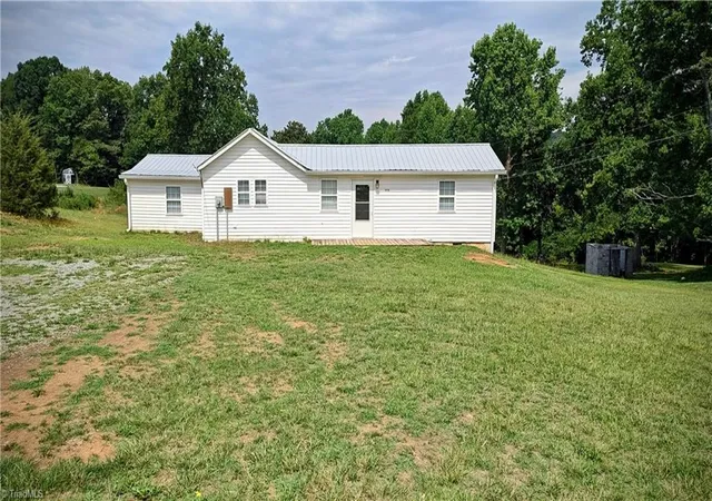 2nd image of 4235 Fuller Mill Rd N, Thomasville, NC 27360 | MLS# 1225884