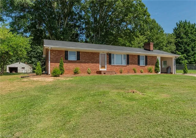 Photo 1 of Single family home for sale at 3035 Plantation Rd, Winston Salem, NC 27105 | MLS# 1223506 | Listing updated on 2026-07-12