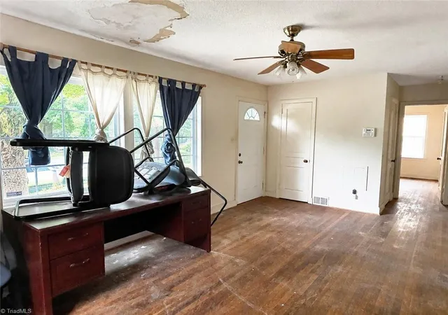 5th image of 1212 Portland St, Greensboro, NC 27403 | MLS# 1231024