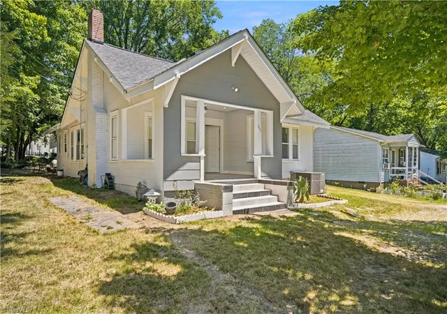 3rd image of 844 Cummins St, High Point, NC 27262 | MLS# 1225068